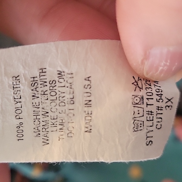 First Love Plus Size 3X Green Floral Top - Picture 6 of 6